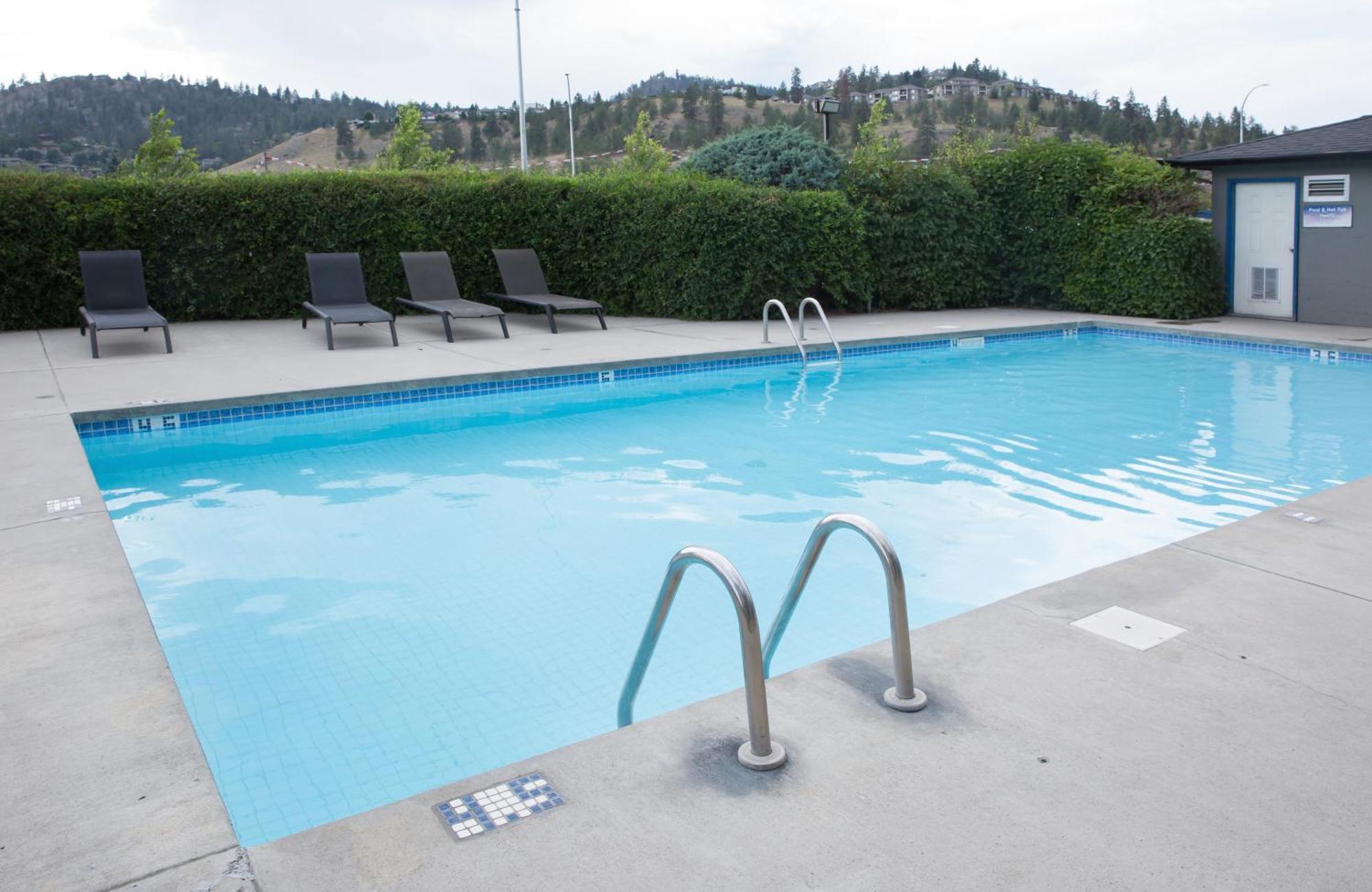 Days Inn By Wyndham Kelowna Zewnętrze zdjęcie